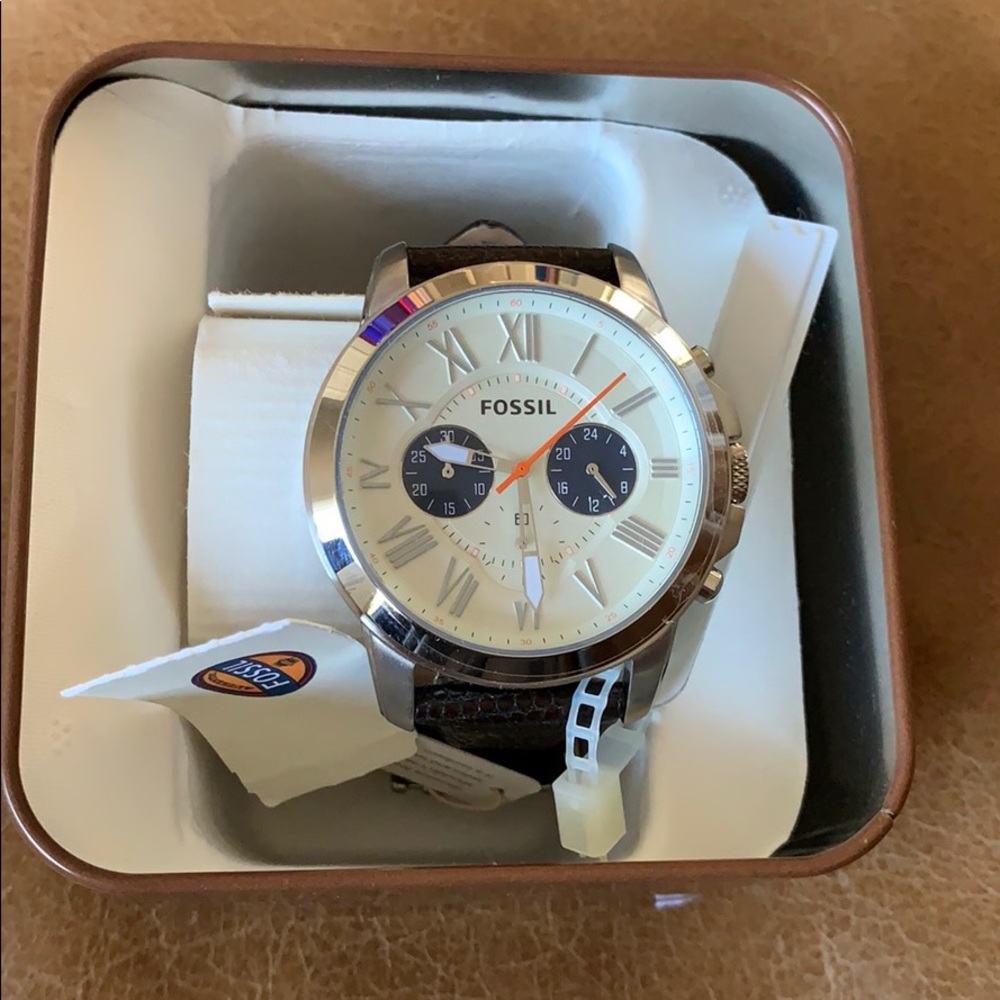 Dark brown leather fossil watch*new with tags